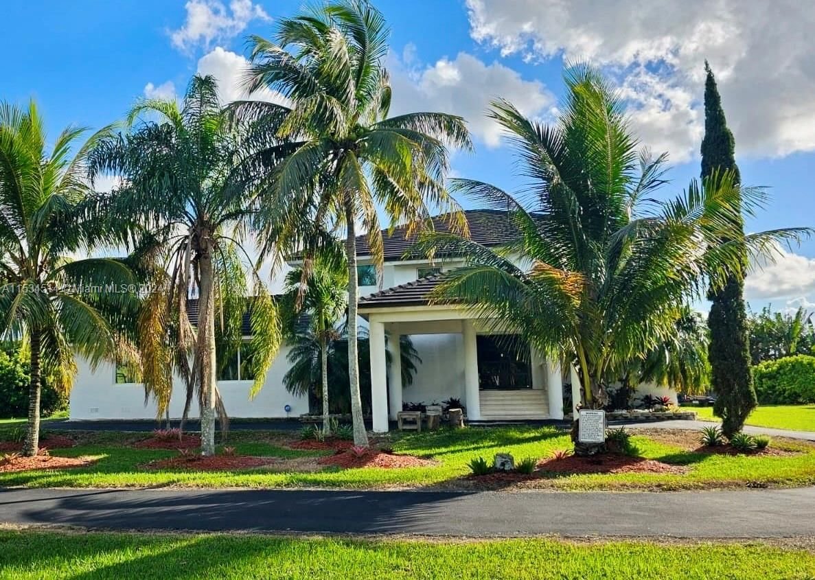 Real estate property located at 20520 190th St, Miami-Dade County, The Redlands, Miami, FL