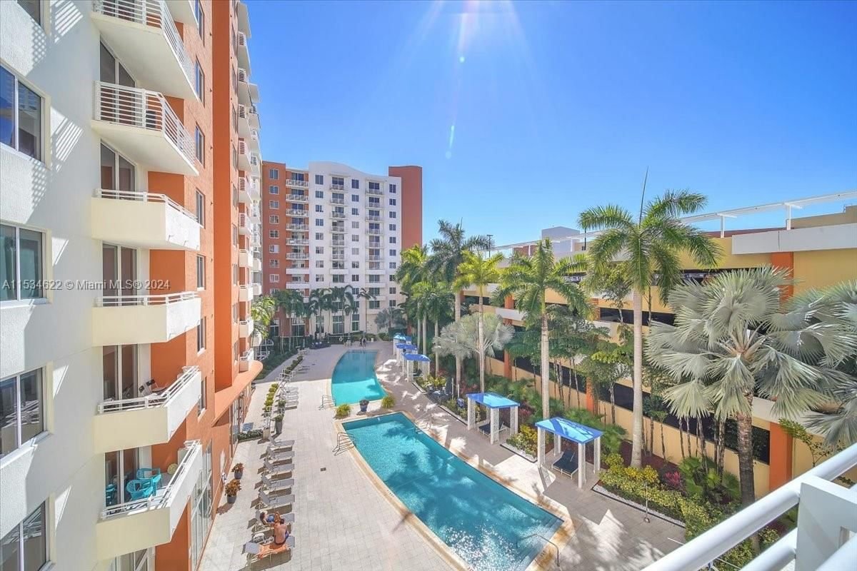 Real estate property located at 18800 29th Ave #428, Miami-Dade County, VENTURE AT AVENTURA EAST, Aventura, FL