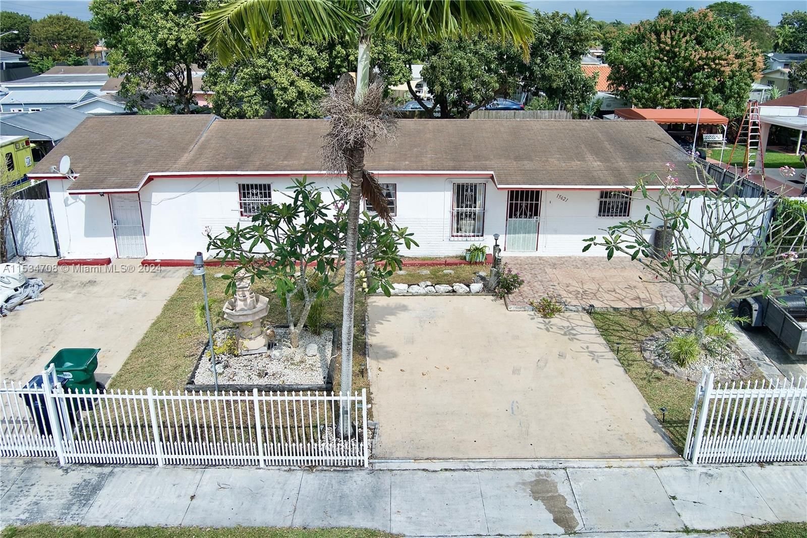 Real estate property located at 15621 300th St, Miami-Dade County, DIXIE ESTATES 5TH ADDN, Homestead, FL