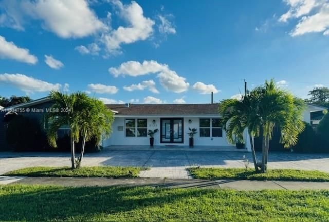 Real estate property located at 2120 203rd Ter, Miami-Dade County, HIGHLAND RANCH ESTATES, Miami, FL