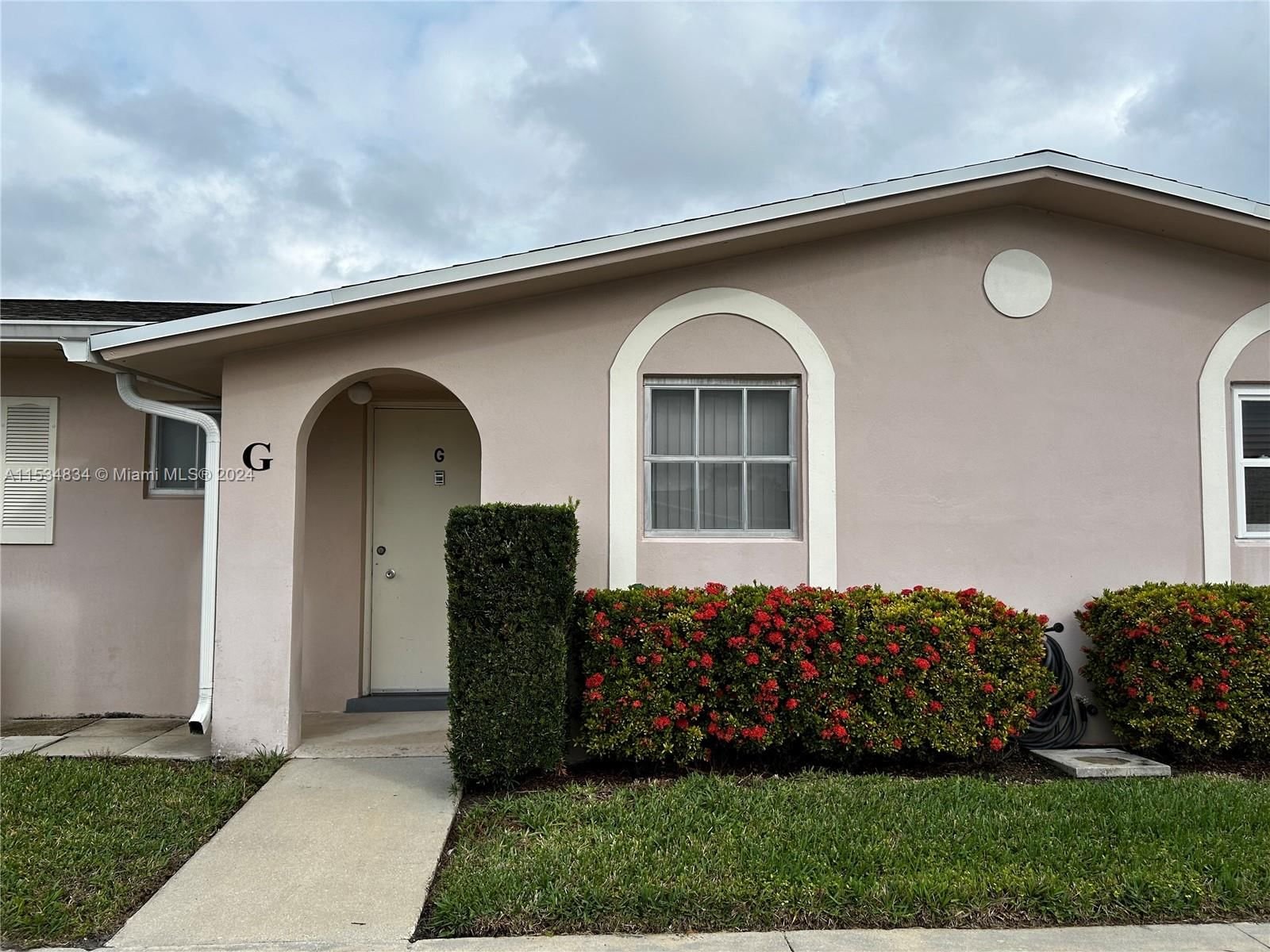 Real estate property located at 2700 Dudley Dr E G, Palm Beach County, CRESTHAVEN VILLAS, West Palm Beach, FL