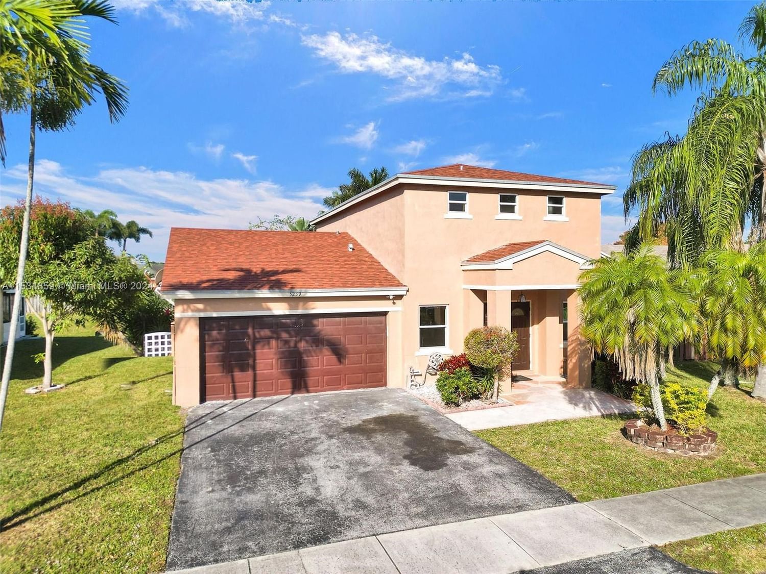 Real estate property located at 5239 96th Ave, Broward County, BANYAN ESTATES, Sunrise, FL