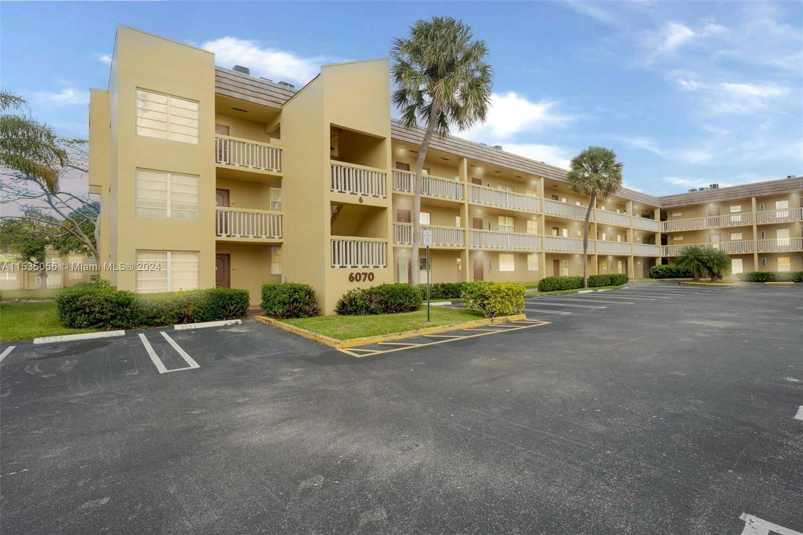 Real estate property located at 6070 64th Ave #302, Broward County, BERMUDA CLUB TWO CONDO, Tamarac, FL