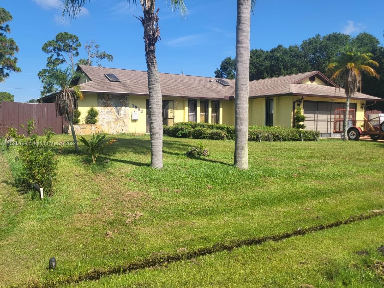 Real estate property located at 1552 Ladner St, St Lucie County, PORT ST LUCIE SECTION 2, Port St. Lucie, FL