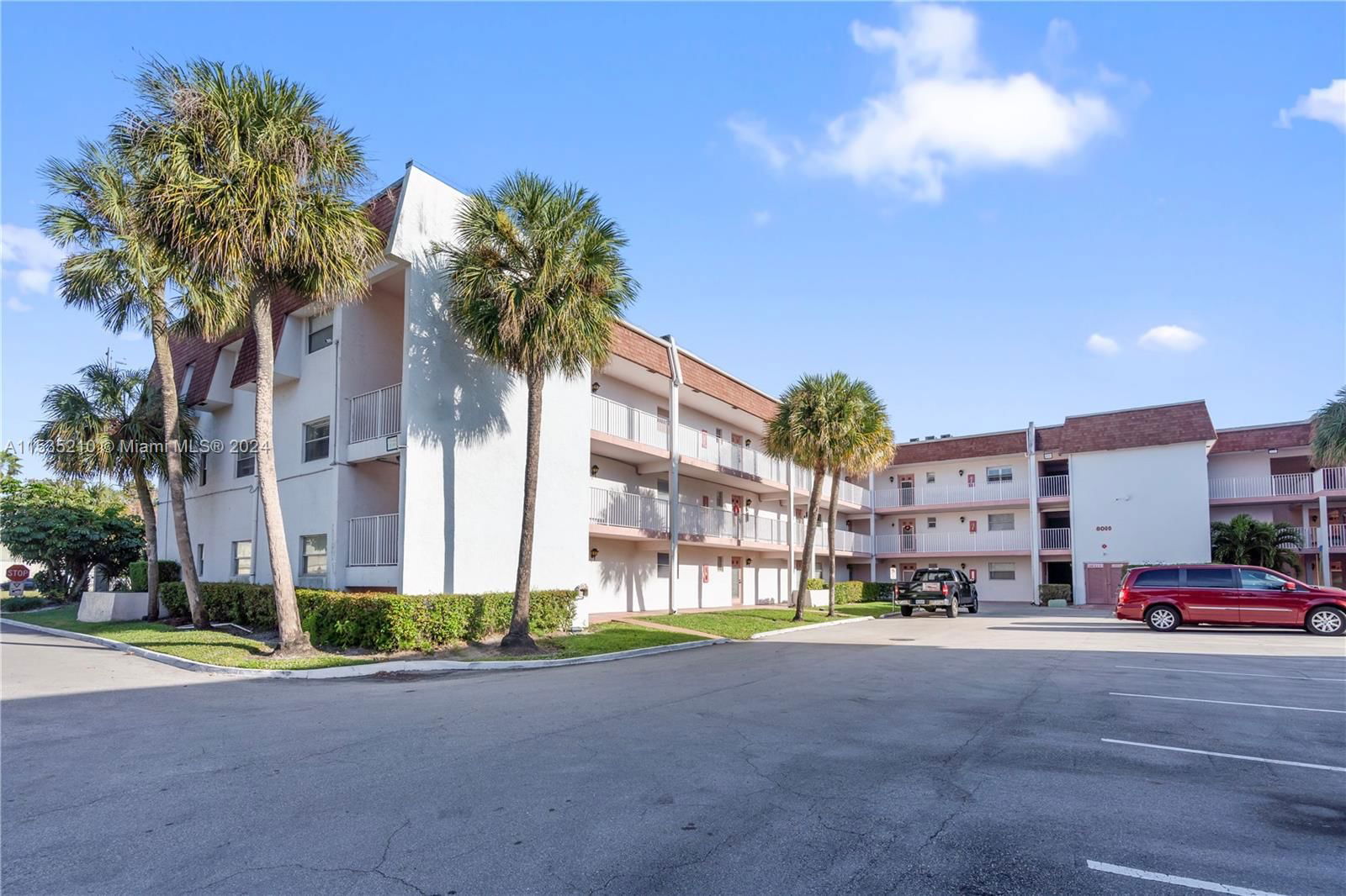 Real estate property located at 8000 Lagos De Campo Blvd A-105, Broward, CANONGATE CONDOMINIUM, Tamarac, FL