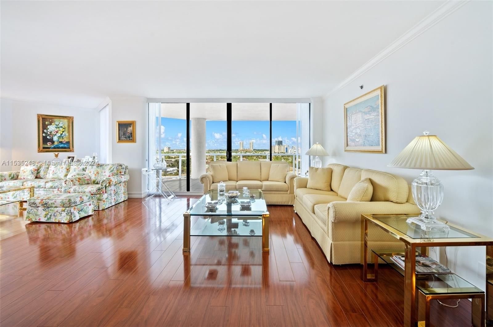 Real estate property located at 3598 Yacht Club Dr #902, Miami-Dade County, HARBOR TWS AT THE WATERWA, Aventura, FL