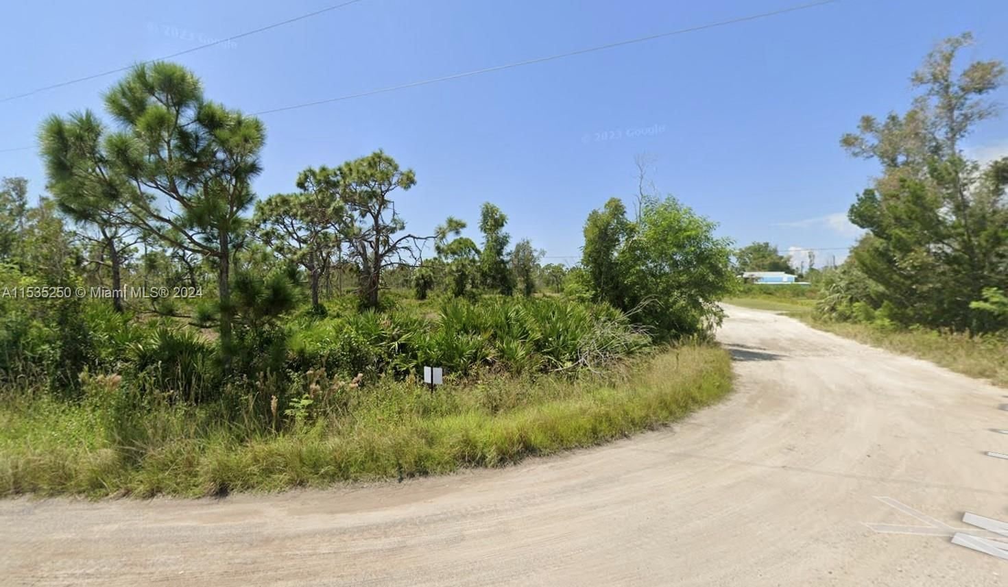 Real estate property located at 13881 Lockhart, Lee County, KREAMERS AVOCADO SUBD, Other City - In The State Of Florida, FL