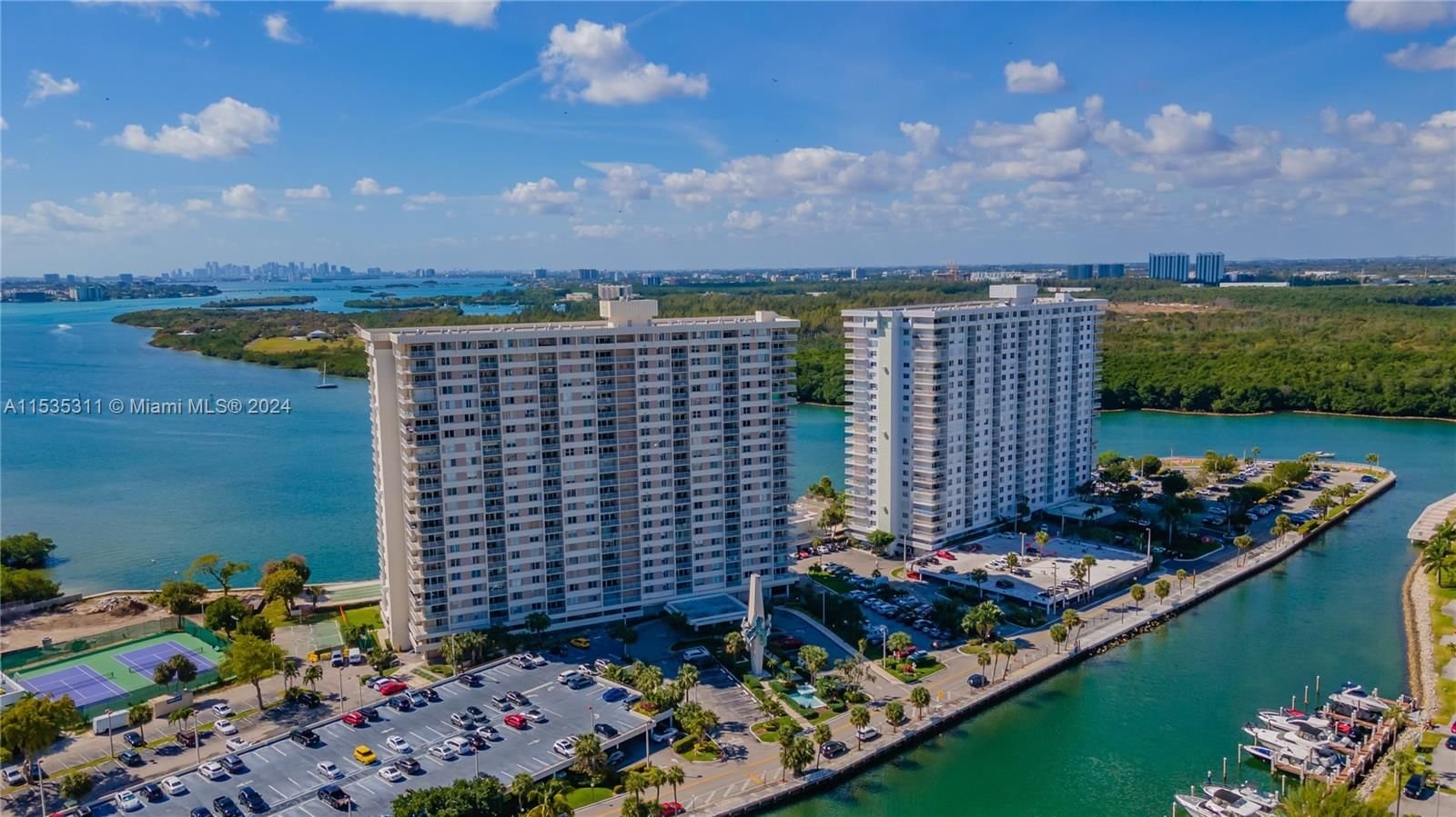 Real estate property located at 300 Bayview Dr #211, Miami-Dade County, ARLEN HOUSE CONDO, Sunny Isles Beach, FL