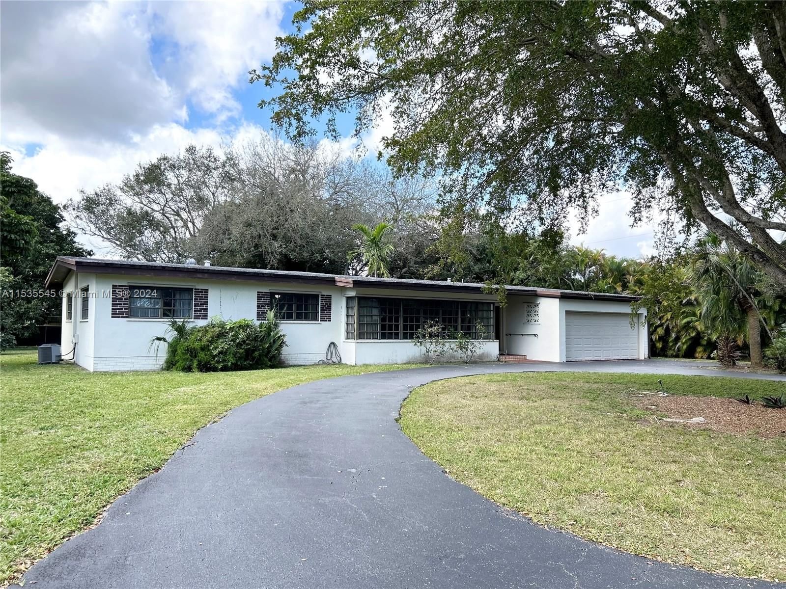 Real estate property located at 12430 92nd Ave, Miami-Dade County, RANCHERO MANORS 1ST ADDN, Miami, FL