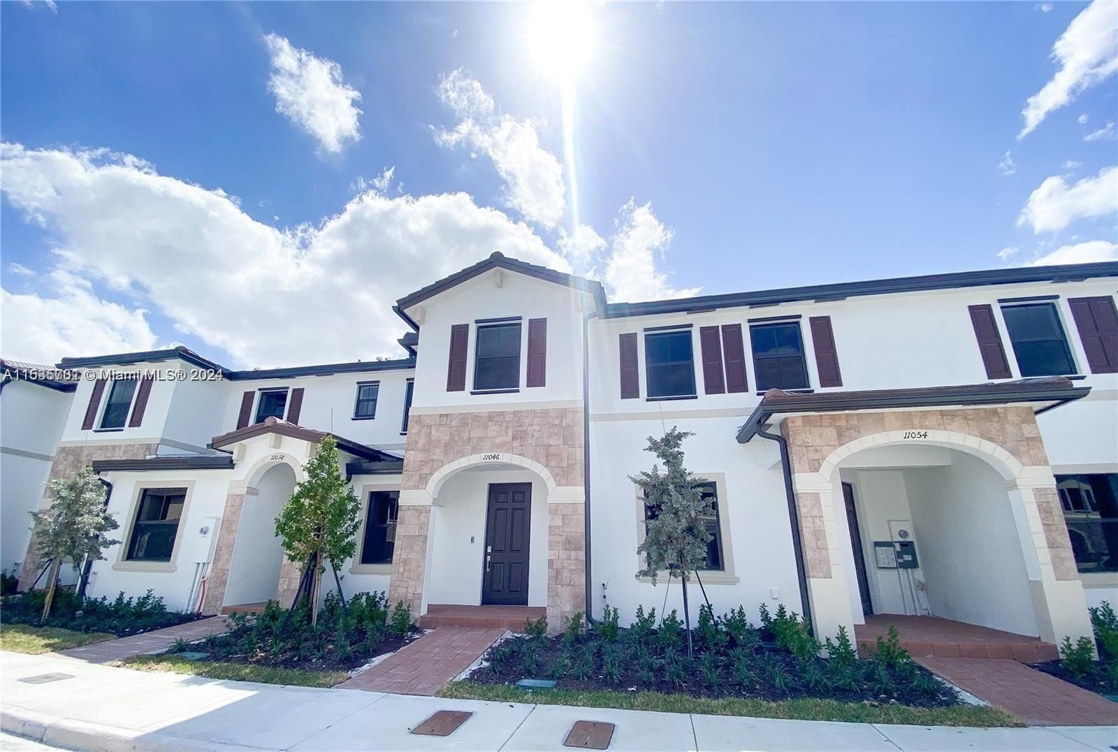 Real estate property located at 11046 32nd Ln #11046, Miami-Dade County, AQUABELLA NORTH REPLAT, Hialeah, FL