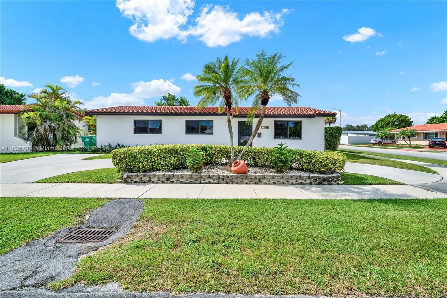 Real estate property located at 10294 33rd St, Miami-Dade County, MARTINEZ SUB, Miami, FL