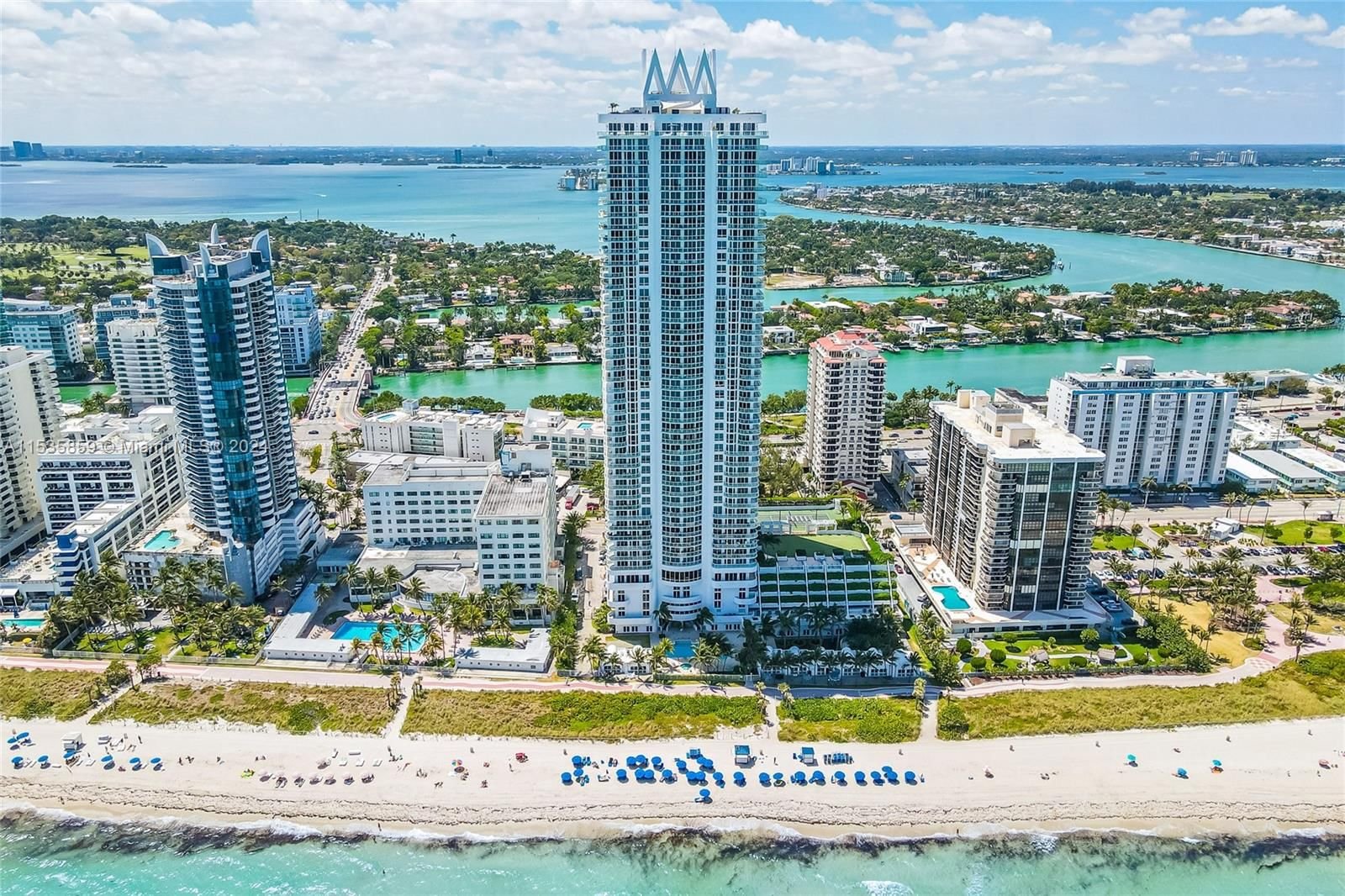Real estate property located at 6365 Collins Ave #2405, Miami-Dade County, AKOYA CONDO, Miami Beach, FL