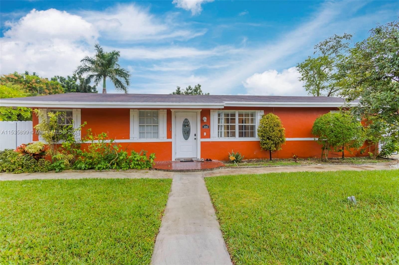 Real estate property located at 1680 4th St, Miami-Dade County, AVOCADO VILLAS, Homestead, FL