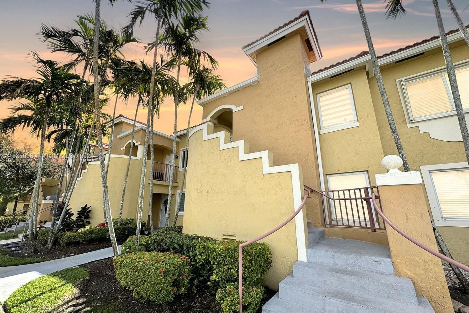 Real estate property located at 7910 7th St #203, Broward County, COVE AT FRENCH VILLAS, Pembroke Pines, FL
