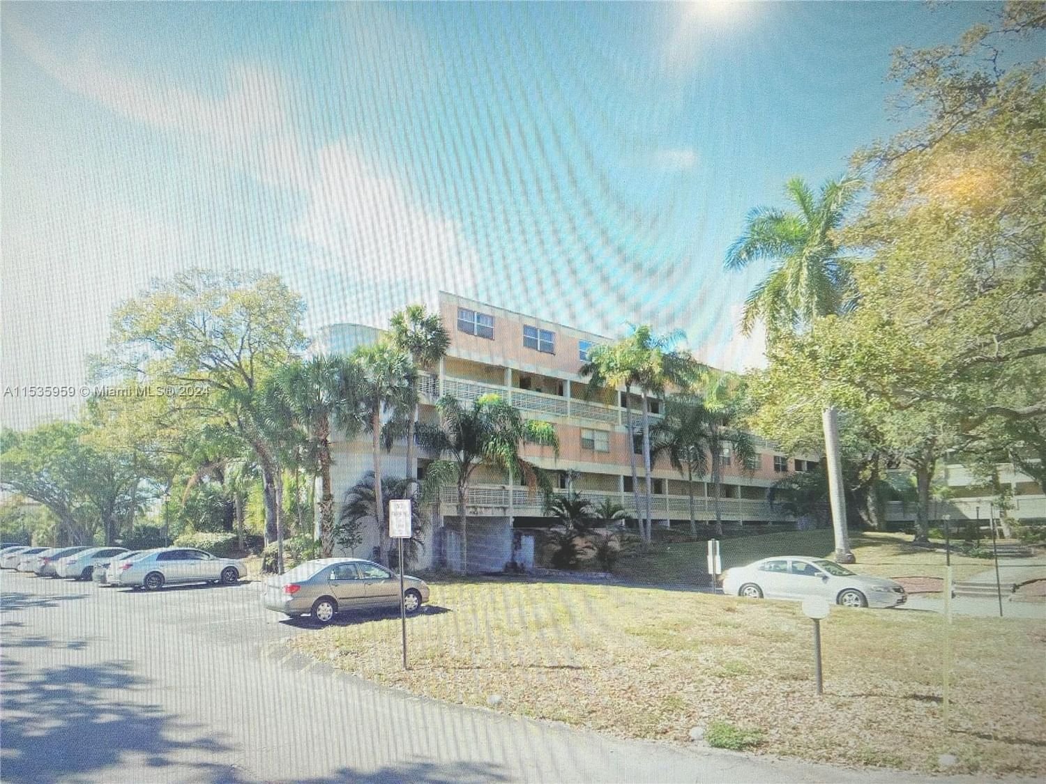 Real estate property located at 3301 Spanish Moss Ter #218, Broward County, LAKES OF INVERRARY CONDO, Lauderhill, FL