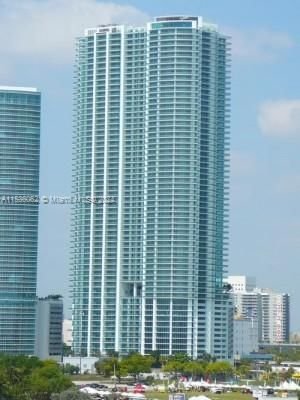 Real estate property located at , Miami-Dade County, 900 BISCAYNE BAY CONDO, Miami, FL