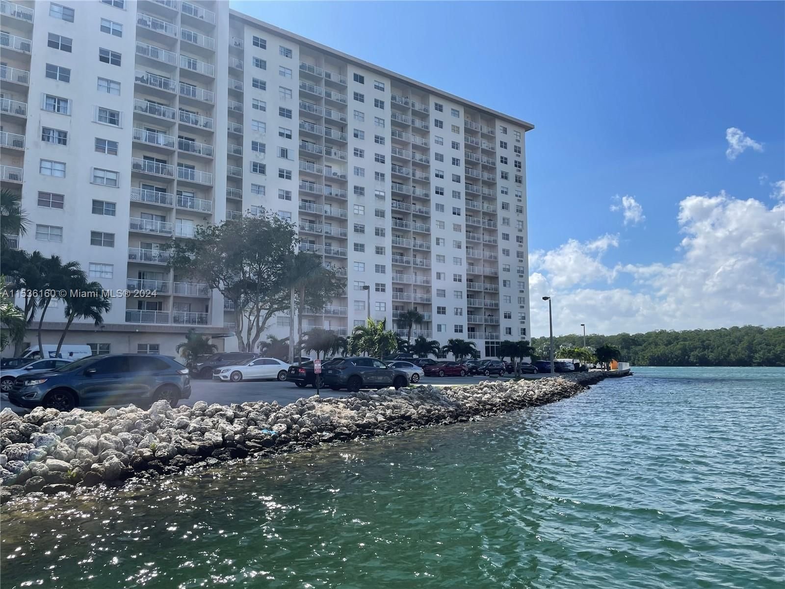 Real estate property located at 400 Kings Point Dr #1415, Miami-Dade County, COASTAL TOWERS CONDO, Sunny Isles Beach, FL
