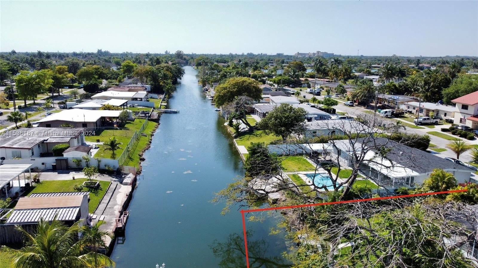 Real estate property located at 10706 44th St, Miami-Dade County, WESTWOOD LAKE 3RD ADDN, Miami, FL