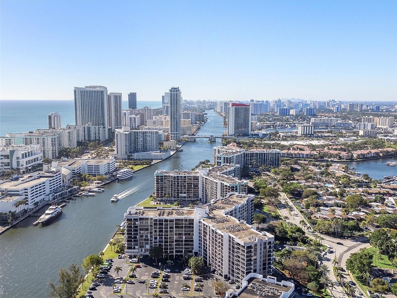 Real estate property located at 600 Parkview Dr #923, Broward County, TOWERS OF OCEANVIEW SOUTH, Hallandale Beach, FL