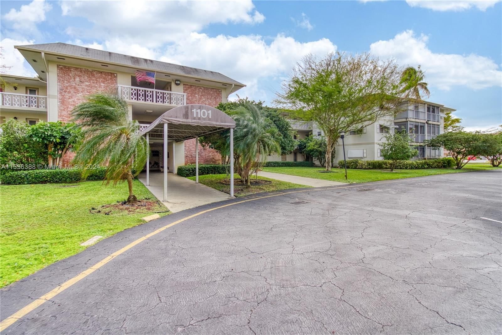 Real estate property located at 1101 Hillcrest Ct #101, Broward County, HILLCREST COUNTRY CLUB AP, Hollywood, FL