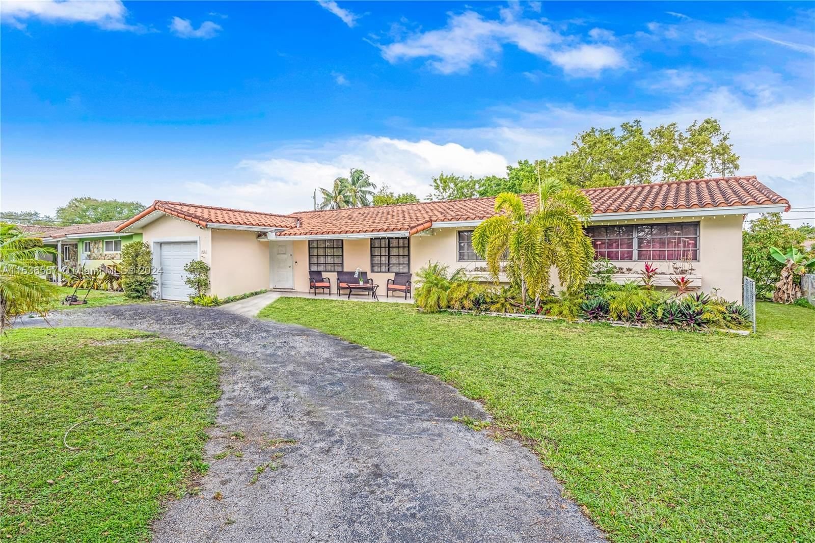 Real estate property located at 1061 Redbird Ave, Miami-Dade County, NORTH BASS LAKE ESTS 1ST, Miami Springs, FL