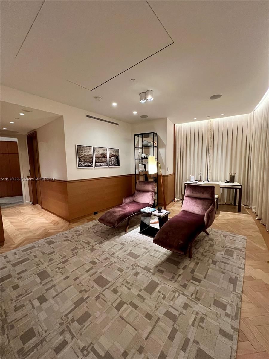 Real estate property located at 18555 Collins Ave #3501, Miami-dade, 18555 Collins Avenue Cond, Sunny Isles Beach, FL