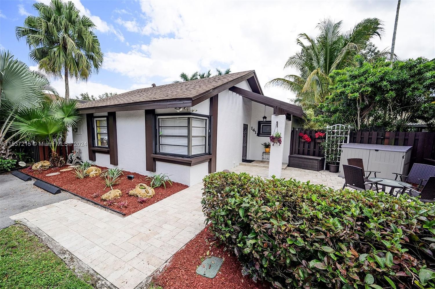 Real estate property located at 1411 Sandpiper Cir, Broward County, EVERGLADES SUGAR & LAND, Pembroke Pines, FL