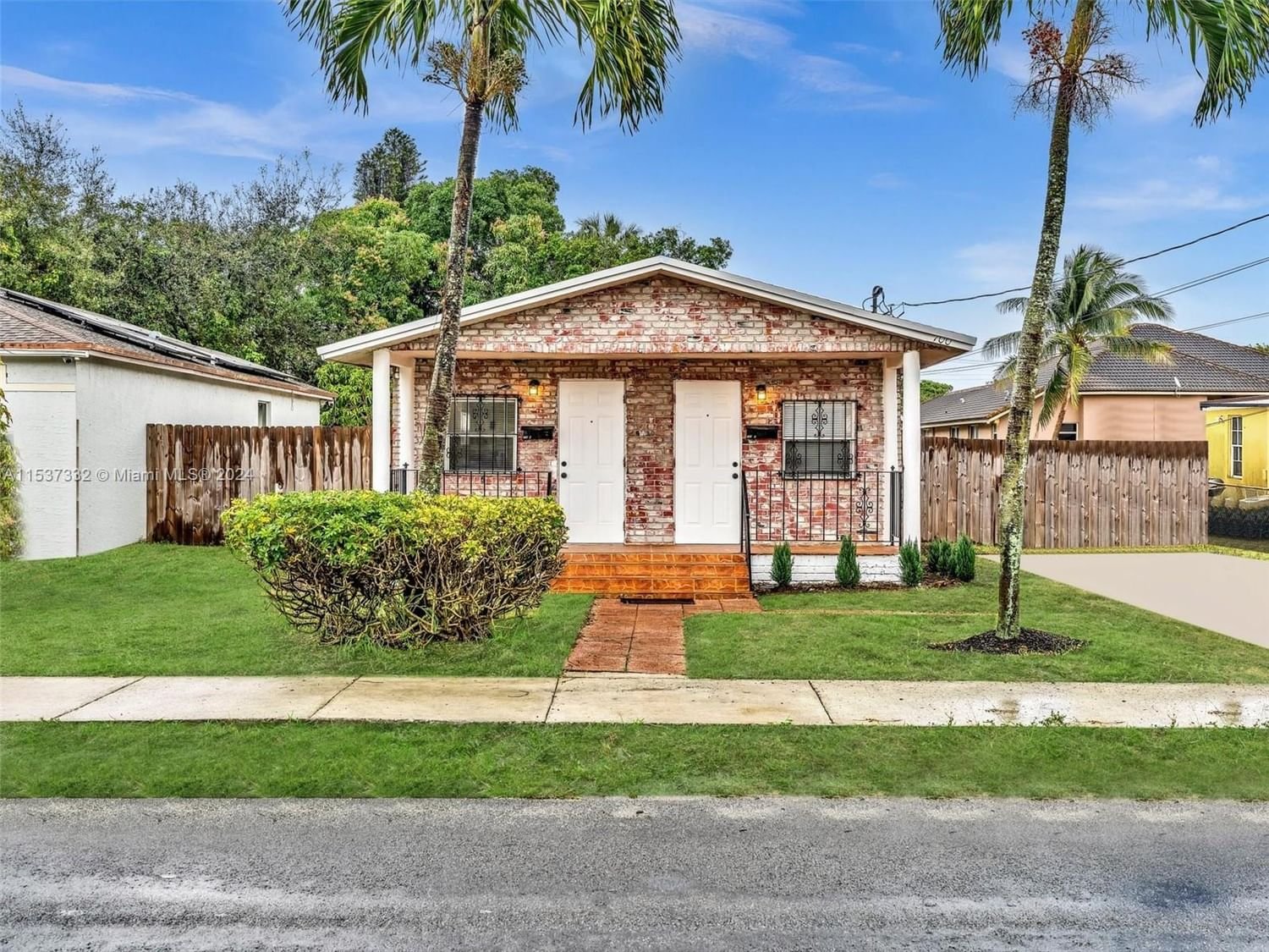 Real estate property located at 700 9th Ave, Broward County, SCOTTS PARK FIRST ADD, Pompano Beach, FL