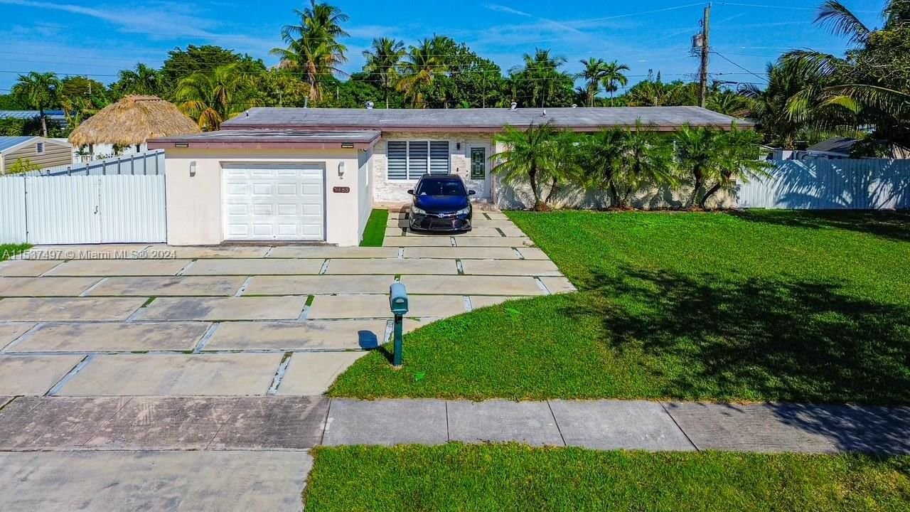 Real estate property located at 9485 Thanksgiving Dr, Miami-Dade County, HOLIDAY HOUSE SEC 1, Cutler Bay, FL