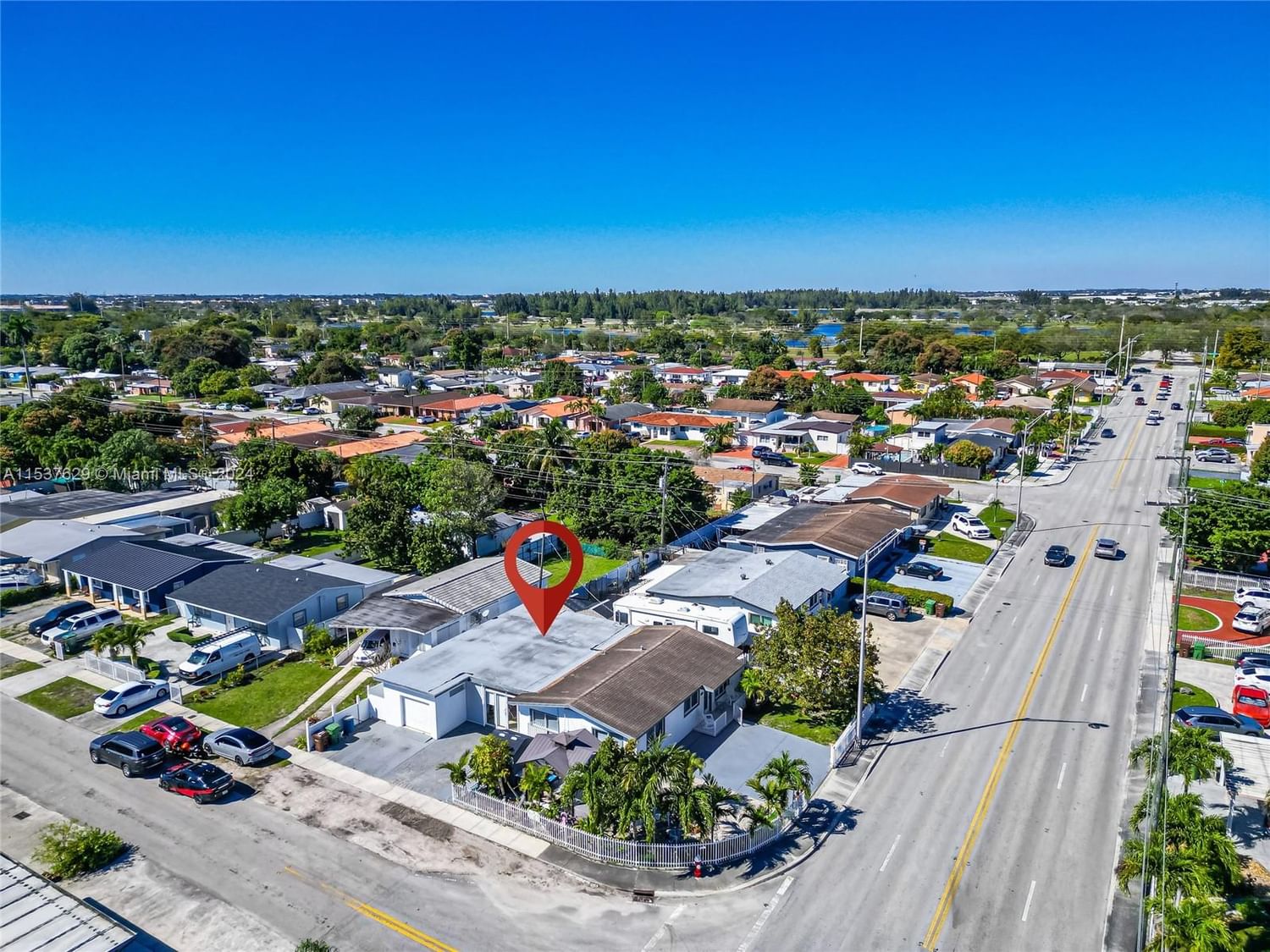 Real estate property located at 6220 4th Ave, Miami-Dade County, SARATOGA HEIGHTS, Hialeah, FL