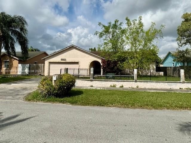 Real estate property located at 13731 284th St, Miami-Dade County, HARTFORD PLACE, Homestead, FL