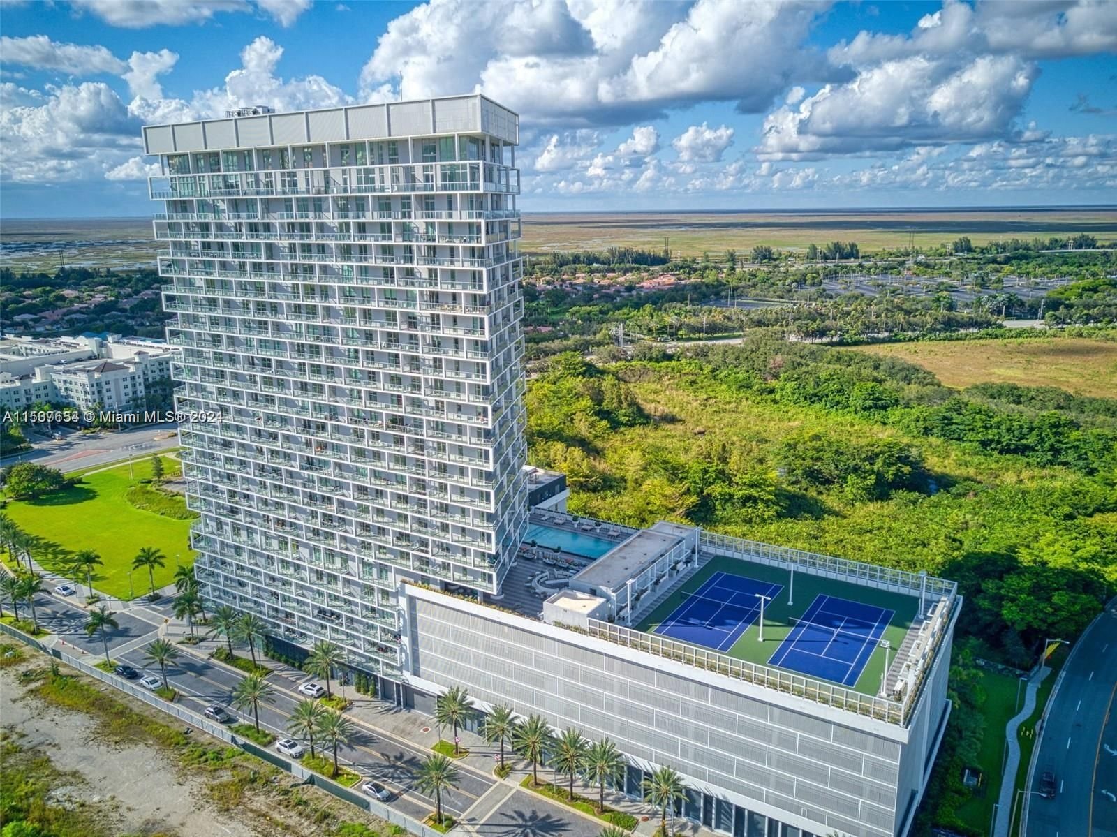 Real estate property located at 2000 Metropica Way #2204, Broward County, METROPICA NORTH TOWER ONE, Sunrise, FL