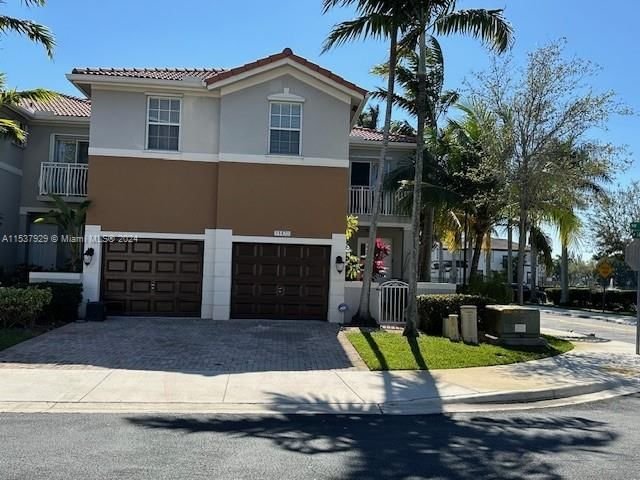 Real estate property located at 11470 79th Ln, Miami-Dade County, DORAL ISLES NORTH SEC TWO, Doral, FL