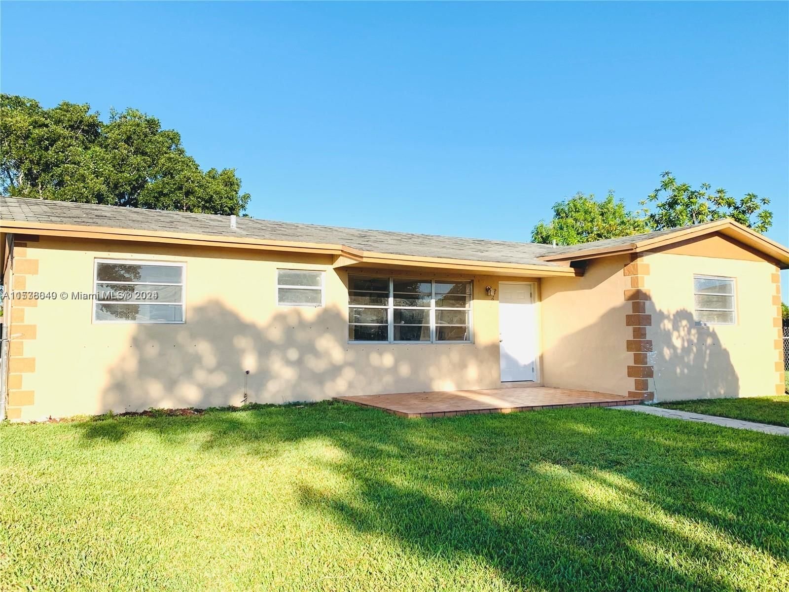Real estate property located at 27822 129th Ct, Miami-Dade County, PINEWOOD MANOR, Homestead, FL