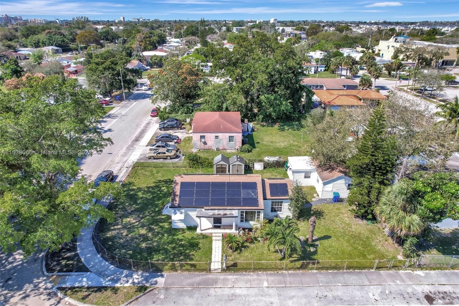 Real estate property located at 6000 9th Ave, Miami-Dade County, RESUB OF HILDEMERE IN SE1, Miami, FL