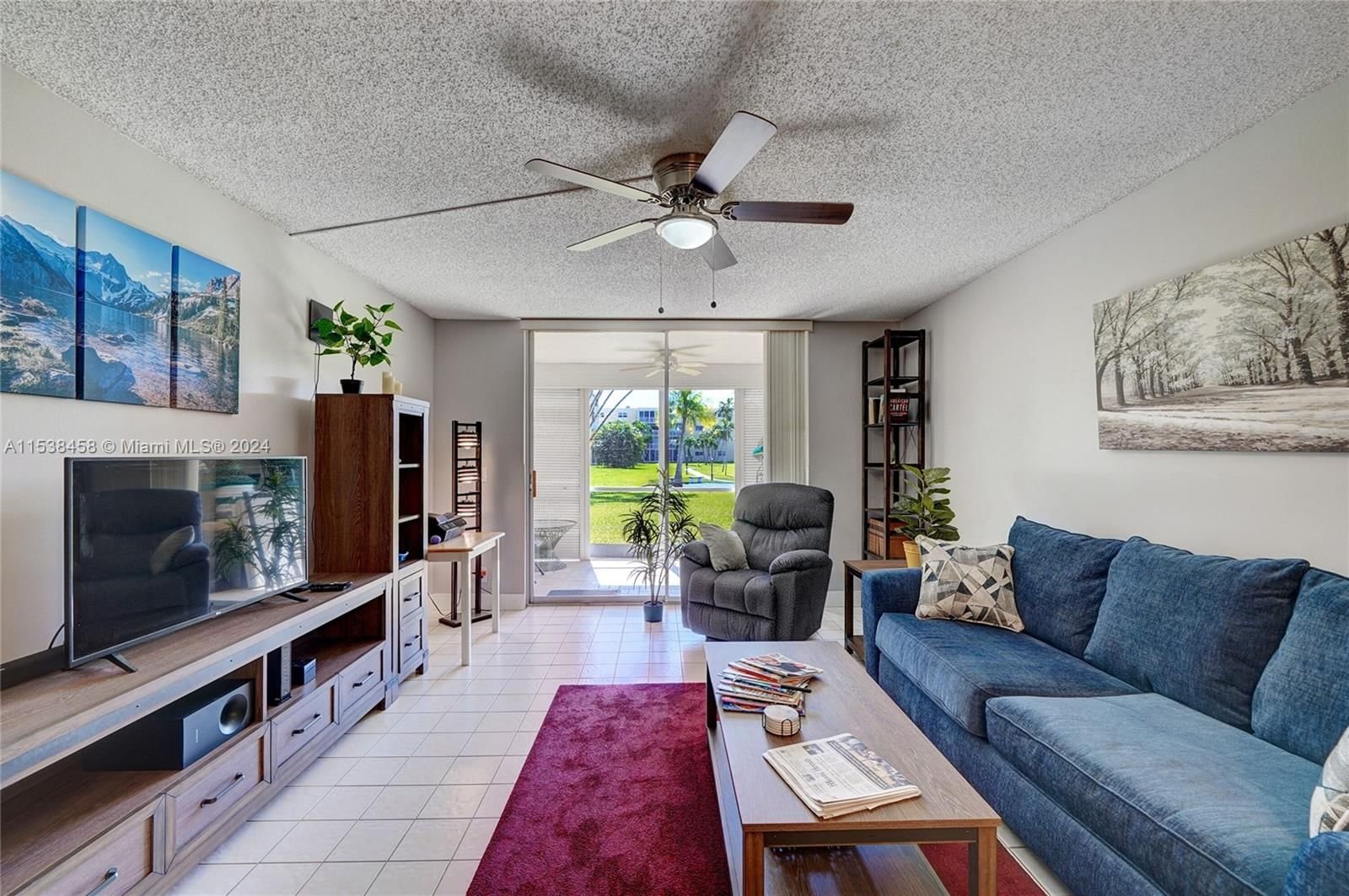Real estate property located at 206 10th St #105, Broward County, MEADOWBROOK LAKES CONDO, Dania Beach, FL
