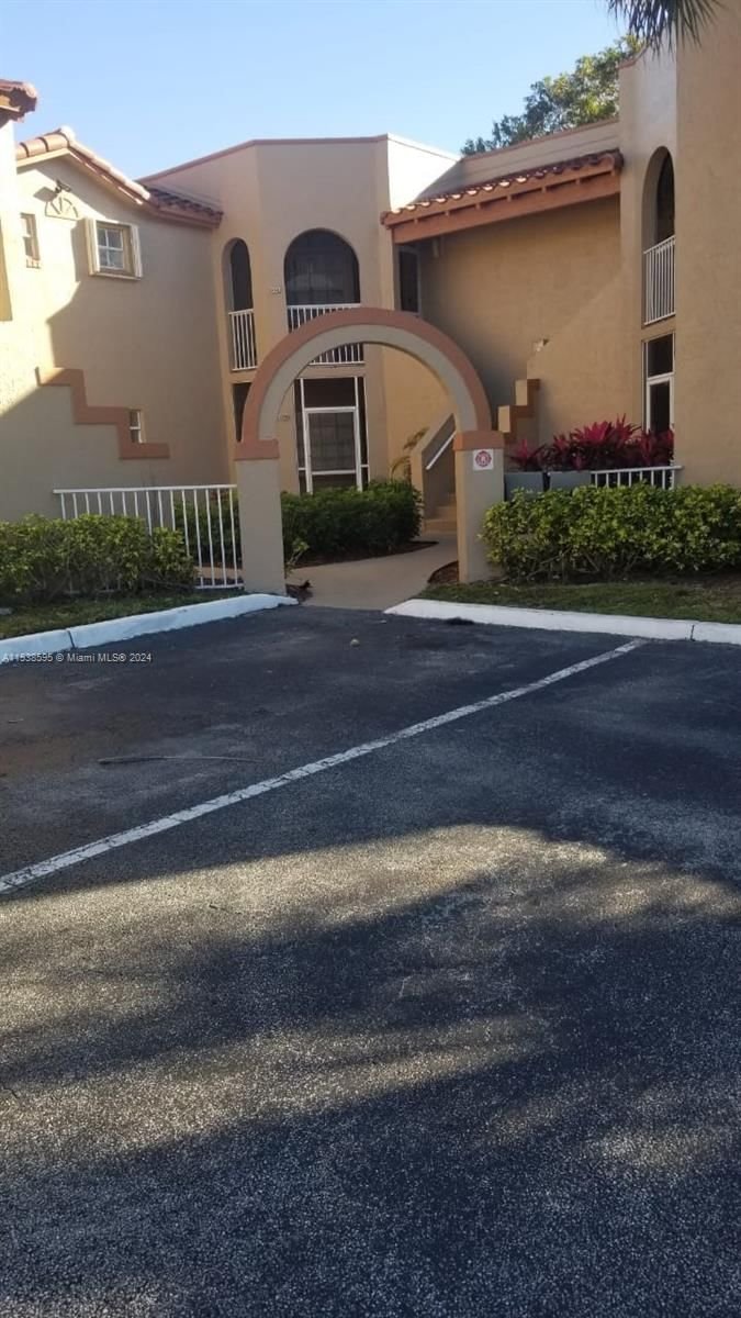 Real estate property located at 401 86th Ave #106, Broward County, WINDMILL LAKES I CONDO, Pembroke Pines, FL