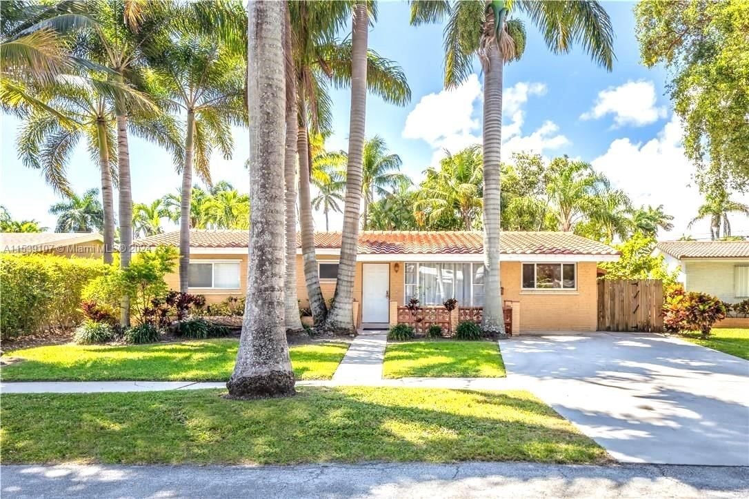 Real estate property located at 1004 13th Ter, Broward County, COUNTRY CLUB HOMES, Hollywood, FL