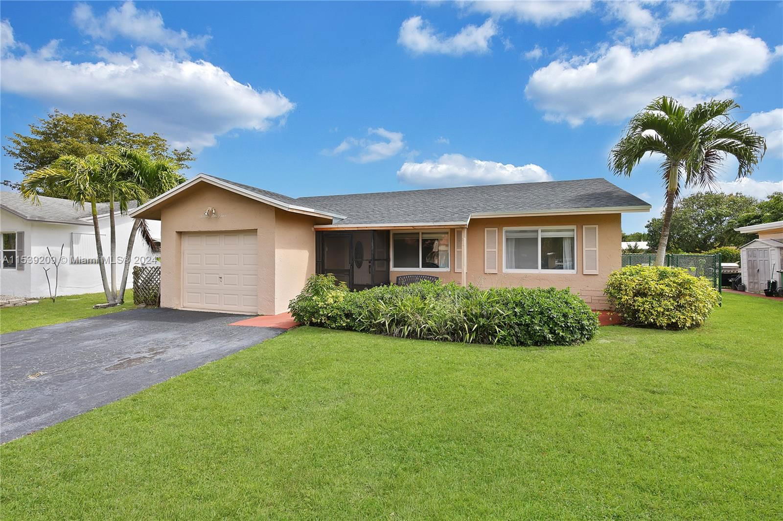 Real estate property located at 7304 Westwood Dr, Broward County, WESTWOOD COMMUNITY 3, Tamarac, FL