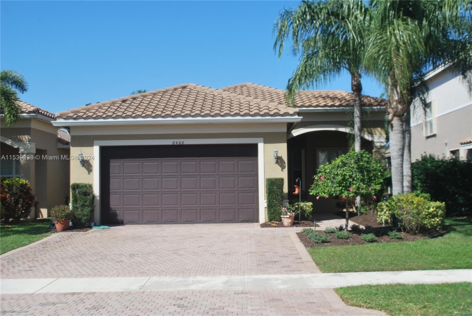 Real estate property located at 8428 Calabria Lakes Dr, Palm Beach County, TRAILS AT CANYON 1, Boynton Beach, FL