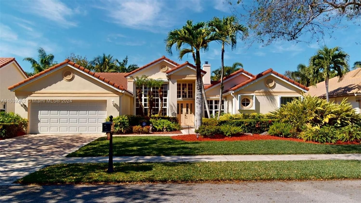 Real estate property located at 2861 Hidden Hollow Ln, Broward County, FOREST RIDGE THE HOLLOW, Davie, FL