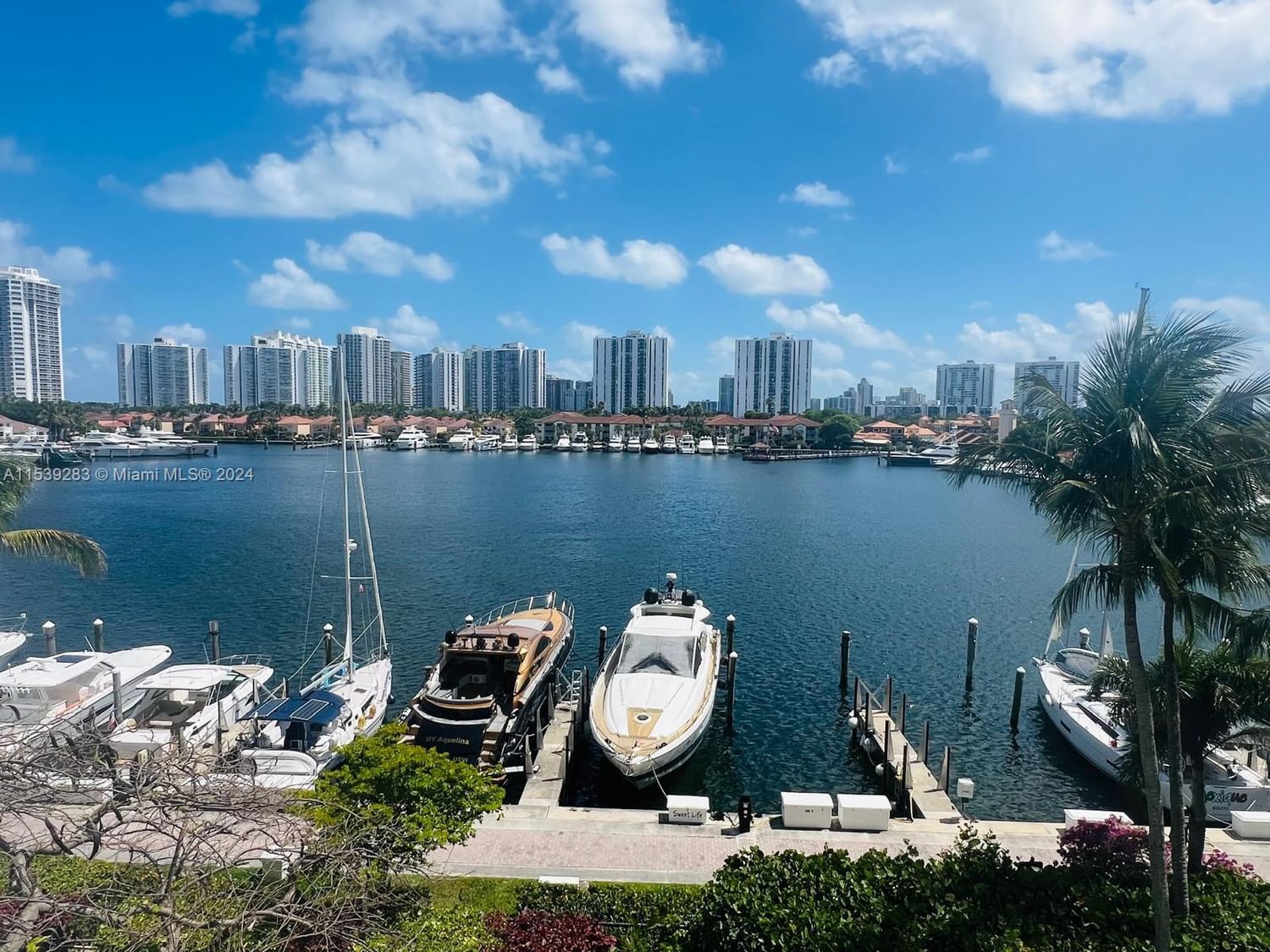 Real estate property located at 3610 Yacht Club Dr #409, Miami-Dade County, PORTSVIEW @ THE WATERWAYS, Aventura, FL