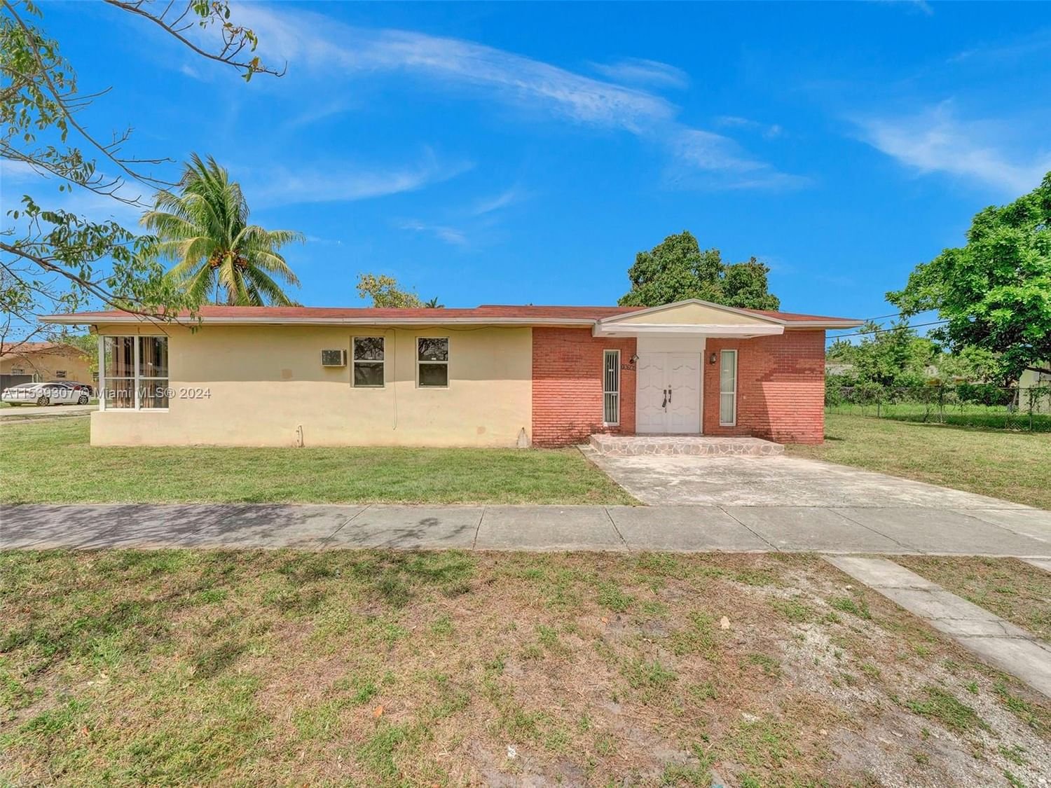 Real estate property located at 15701 38th Ct, Miami-Dade County, VENETIAN GARDENS ACRESPB, Miami Gardens, FL