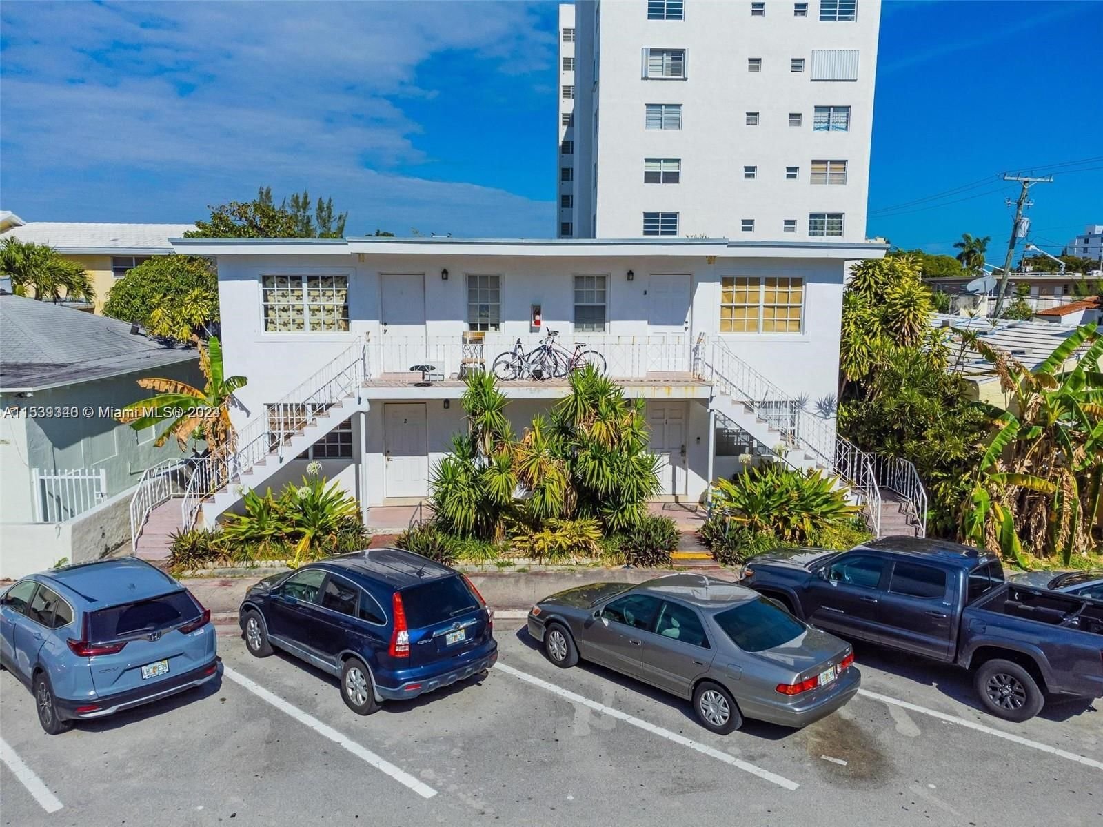 Real estate property located at 7800 Byron Ave #4, Miami-Dade County, VILLA ELENA CONDO, Miami Beach, FL