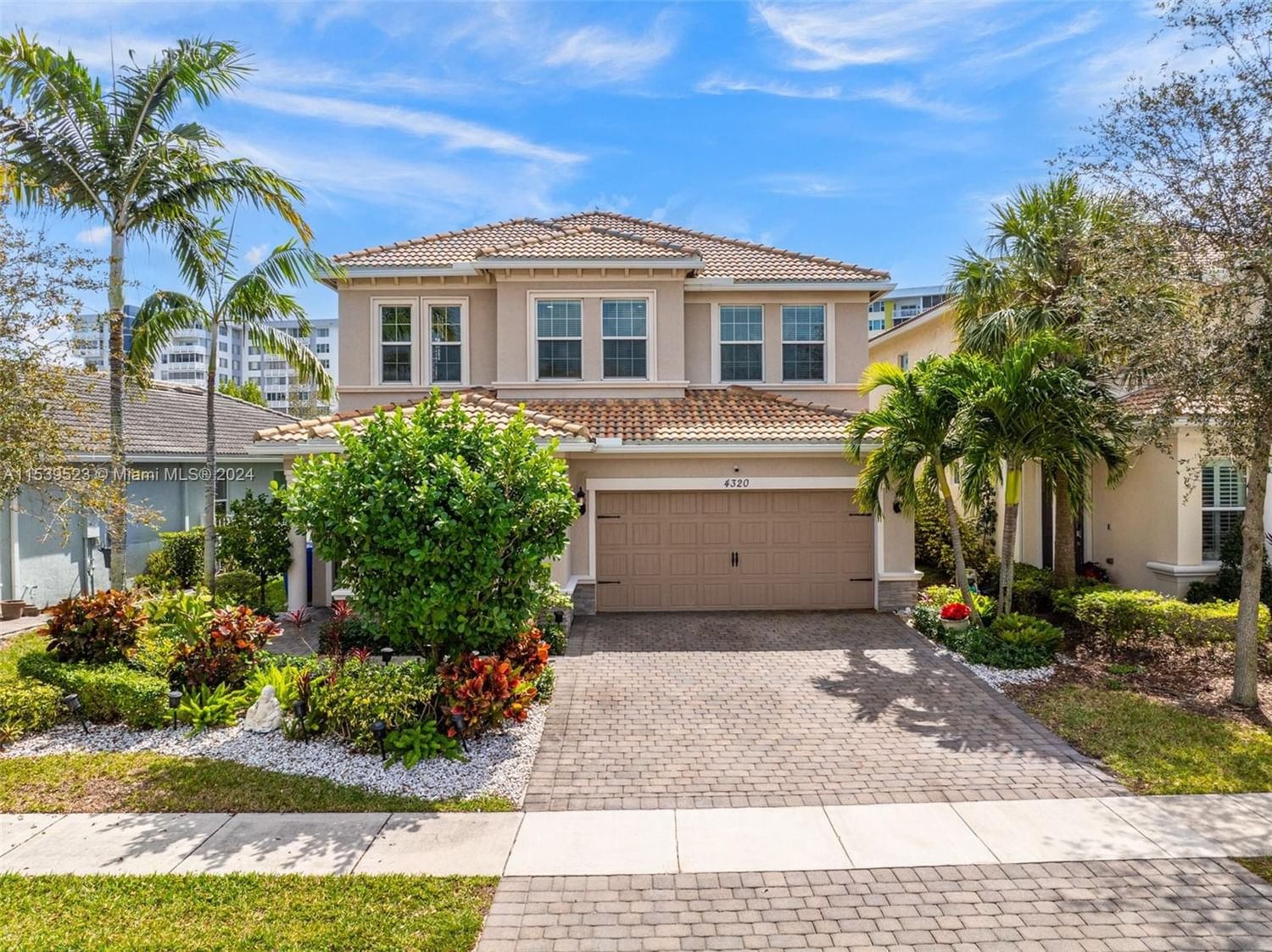Real estate property located at 4320 Large Leaf Lane, Broward County, HILLCREST COUNTRY CLUB NO, Hollywood, FL
