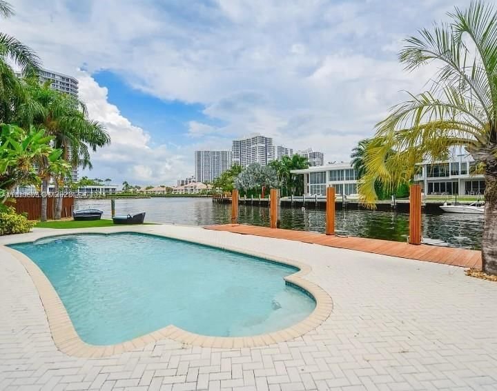 Real estate property located at 451 Center Island Dr, Miami-Dade County, GOLDEN BEACH SEC E, Golden Beach, FL