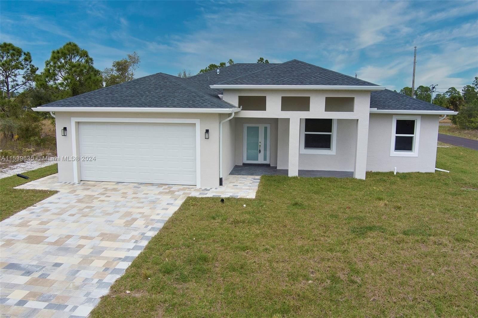 Real estate property located at 731 MANUEL ST E, Lee County, LEHIGH ACRES, Lehigh Acres, FL