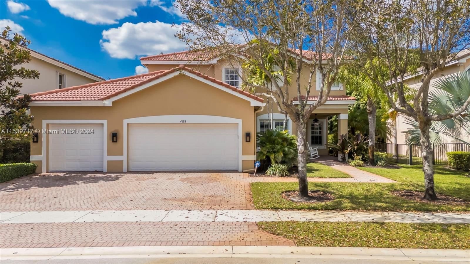 Real estate property located at 4688 183rd Ave, Broward County, SUNSET FALLS, Miramar, FL