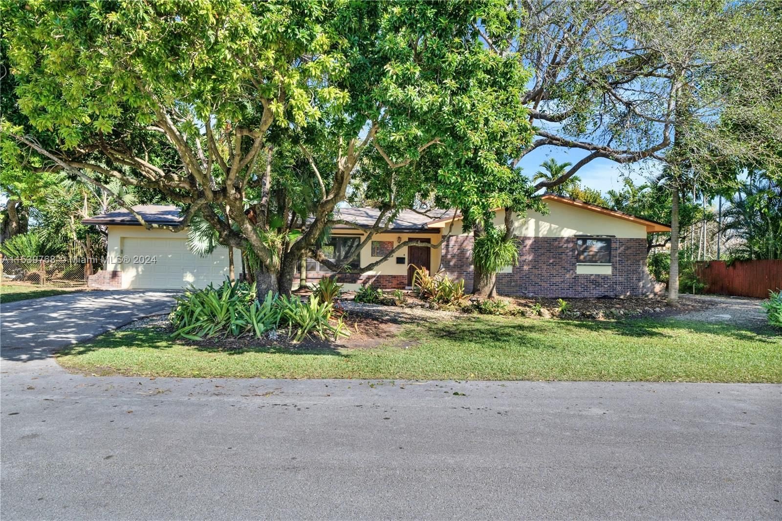 Real estate property located at 10905 119th St, Miami-Dade County, OAKLAND ACRES, Miami, FL