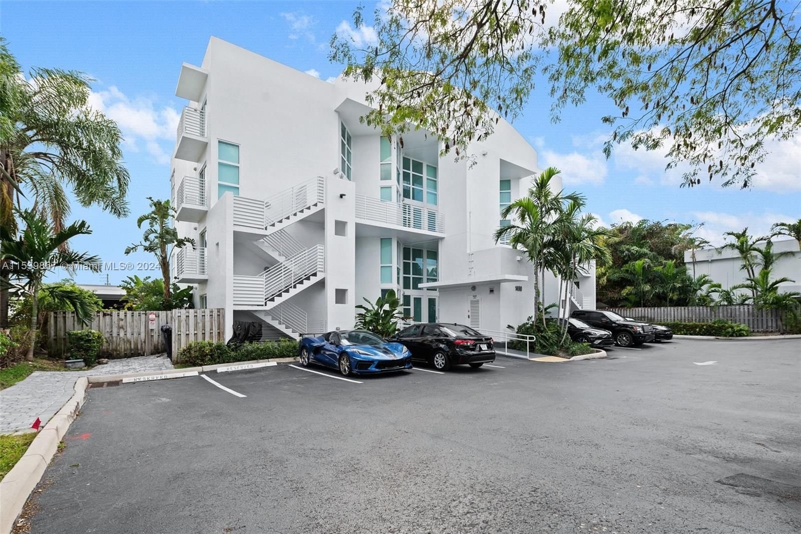 Real estate property located at 1490 15th St #201, Broward County, DOCKSIDE LOFTS CONDO, Fort Lauderdale, FL